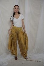 Load image into Gallery viewer, Dreamcatcher Pants Daffodil
