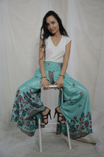 Load image into Gallery viewer, Dreamcatcher Pants Fresco
