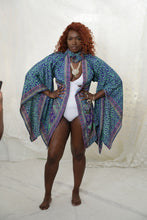 Load image into Gallery viewer, Dreamcatcher Kimono Short Bungalow

