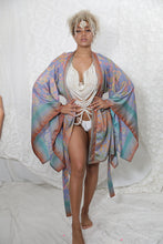 Load image into Gallery viewer, Dreamcatcher Kimono Harp
