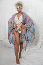 Load image into Gallery viewer, Dreamcatcher Kimono Harp

