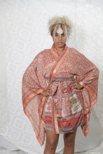 Load image into Gallery viewer, Dreamcatcher Kimono Short Jordan

