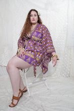 Load image into Gallery viewer, Dreamcatcher Kimono Short Holla
