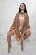 Load image into Gallery viewer, Dreamcatcher Kimono Short Love Bubble
