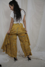 Load image into Gallery viewer, Dreamcatcher Pants Daffodil
