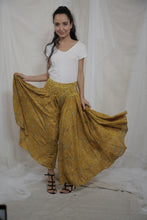 Load image into Gallery viewer, Dreamcatcher Pants Daffodil
