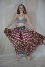 Load image into Gallery viewer, Dreamcatcher Pants Coma
