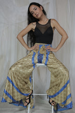 Load image into Gallery viewer, Dreamcatcher Pants Blue Caramel
