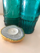 Load image into Gallery viewer, Agate Candle Holder Cloud
