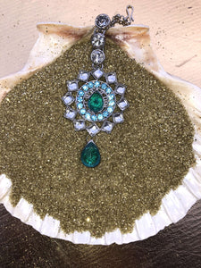 Surprise Maharani Head Piece (we will pick the colour)